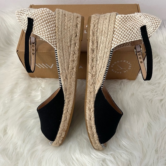 Viscata Italian Black and Cream Espadrille Wedge Sandals with Ankle Strap - Picture 4 of 9